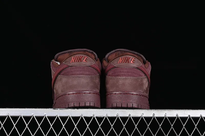 All Categories Nk SB Dunk Series Nk SB Dunk Low Low-top sneakers C version Nk SB Dunk Low Premium "Valentine's Day" Valentine's Day SB low-top casual sneakers FN0619-600